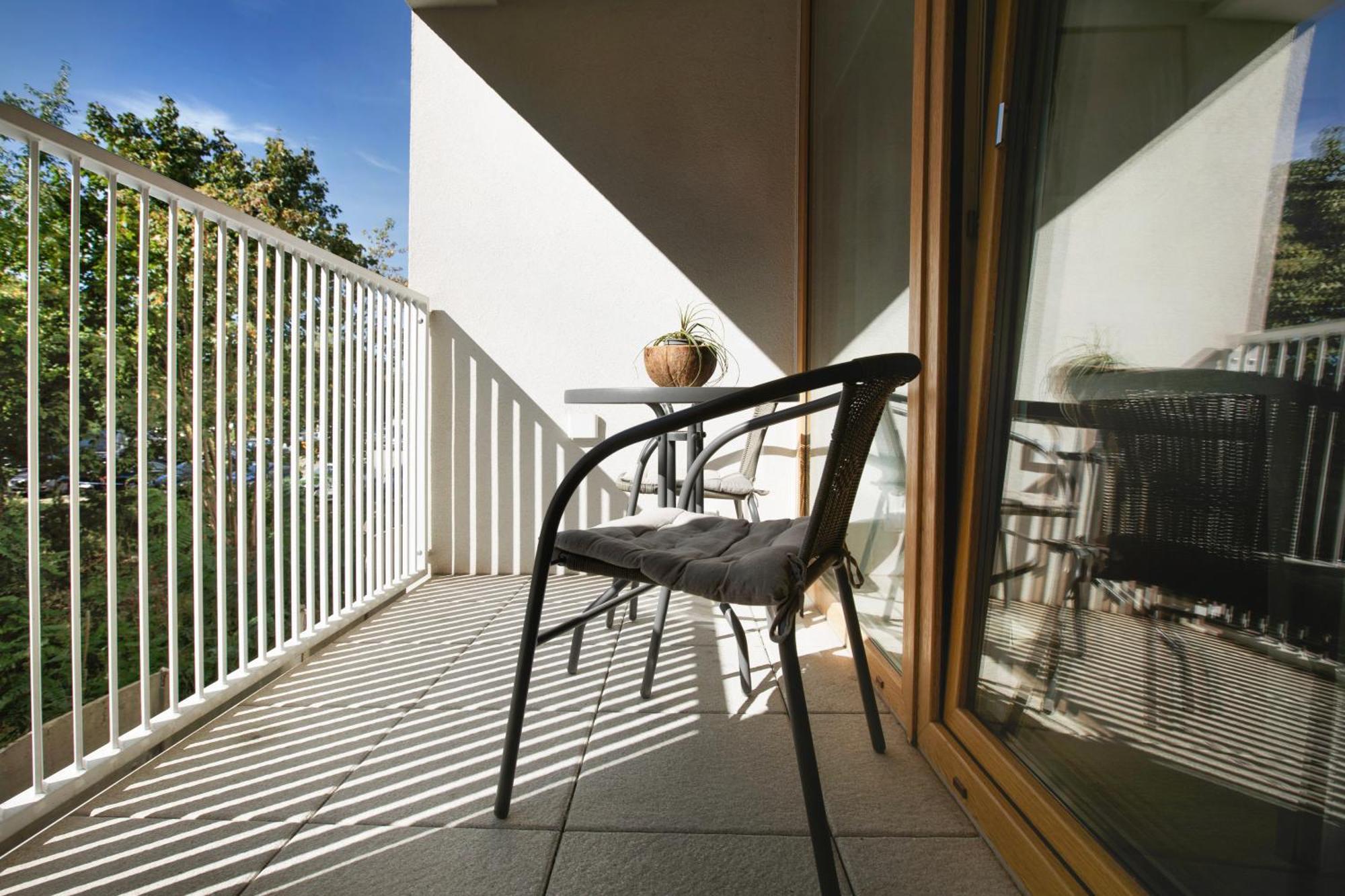 Komfortowy Apartament Z Balkonem I Parkingiem Вроцлав Экстерьер фото